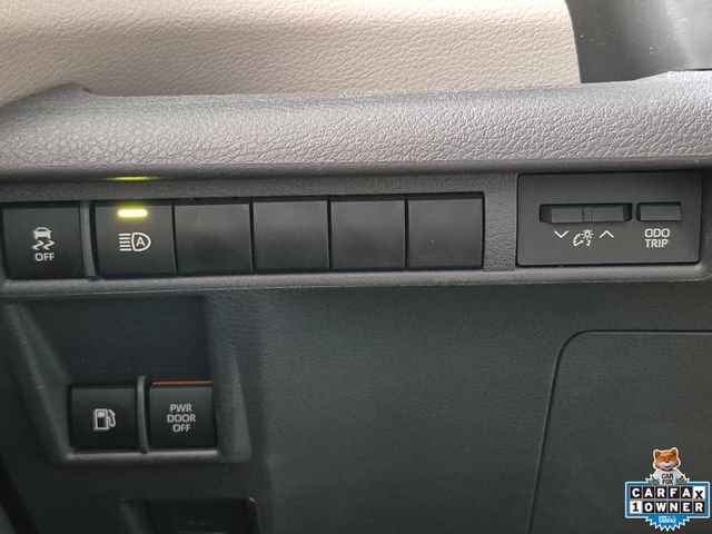2023 Toyota Sienna LE - Photo 18