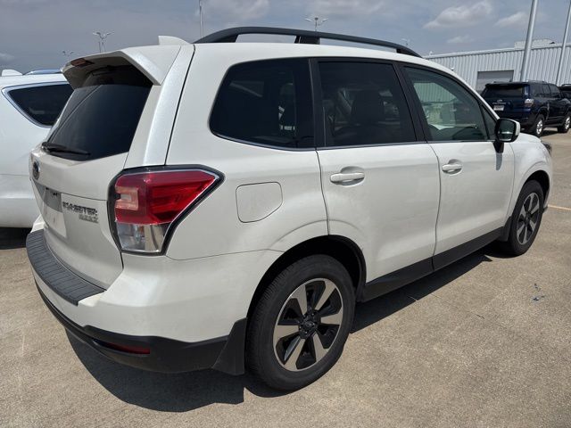 2017 Subaru Forester Limited - Photo 3