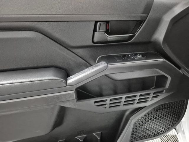 2024 Toyota Tacoma SR - Photo 15