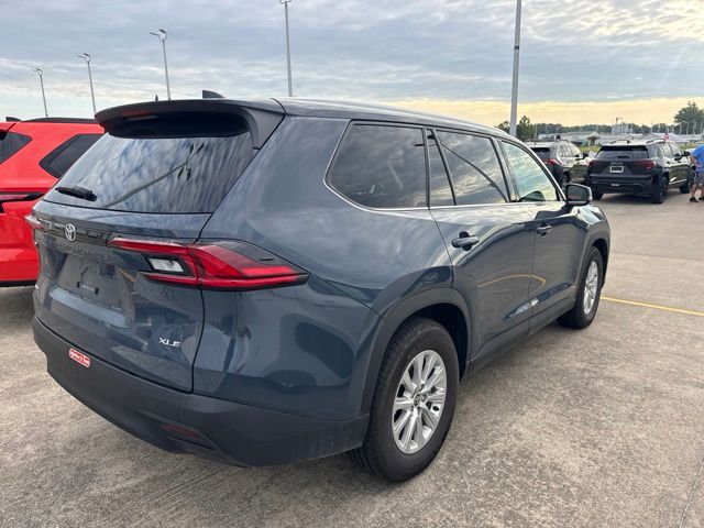2026 Toyota Grand Highlander XLE - Photo 8