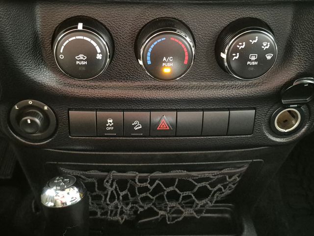 2015 Jeep Wrangler Unlimited Sport - Photo 20