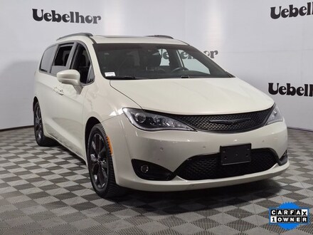 2020 Chrysler Pacifica Touring L Plus Van Passenger Van