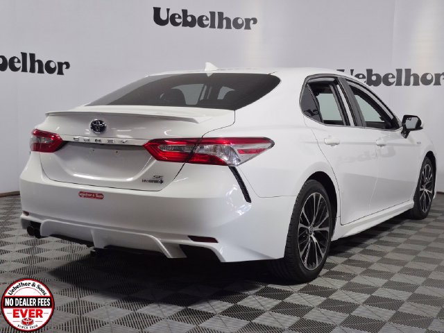 2020 Toyota Camry SE - Photo 7