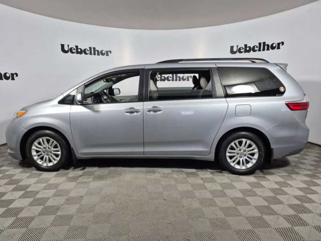Used 2016 Toyota Sienna XLE Premium Van