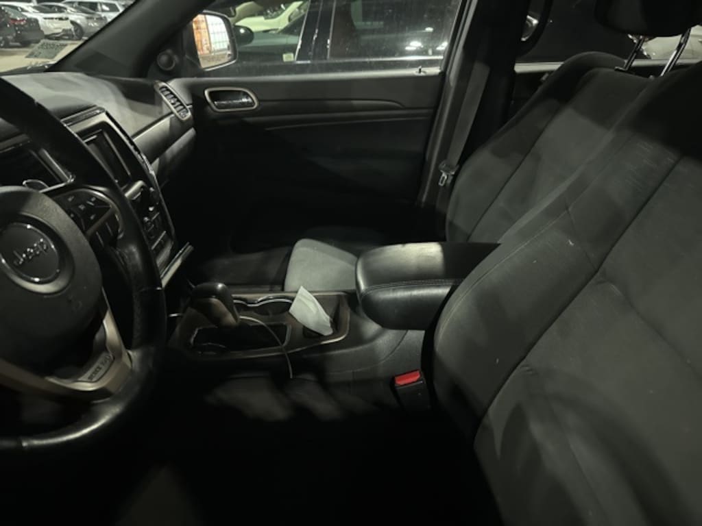 Used 2017 Jeep Grand Cherokee Laredo SUV