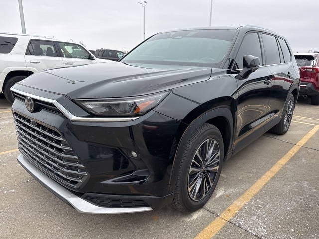2024 Toyota Grand Highlander Platinum's photo