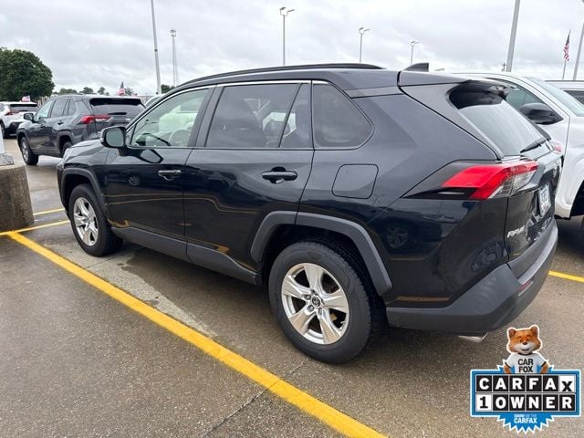 2019 Toyota RAV4 XLE - Photo 6