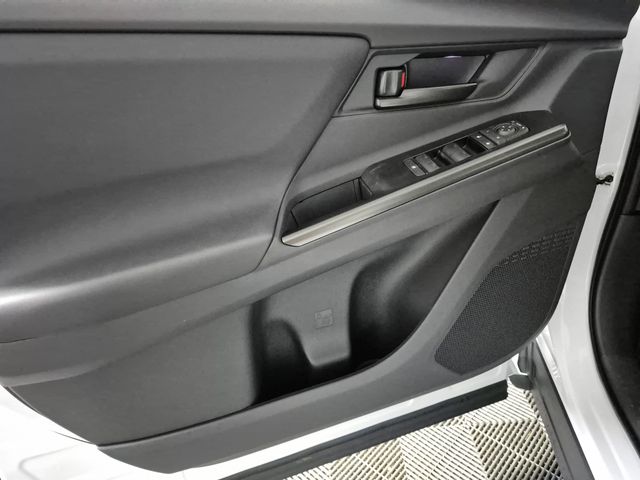 2026 Toyota bZ XLE - Photo 13