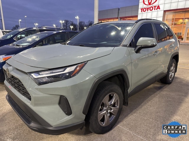 2022 Toyota RAV4 XLE's photo