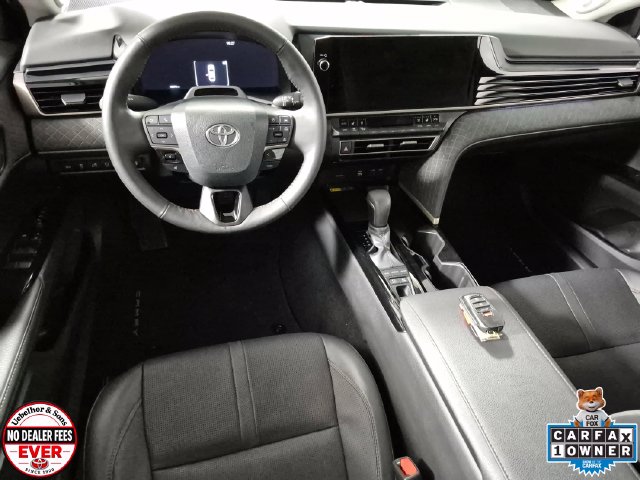 2025 Toyota Camry XLE - Photo 10