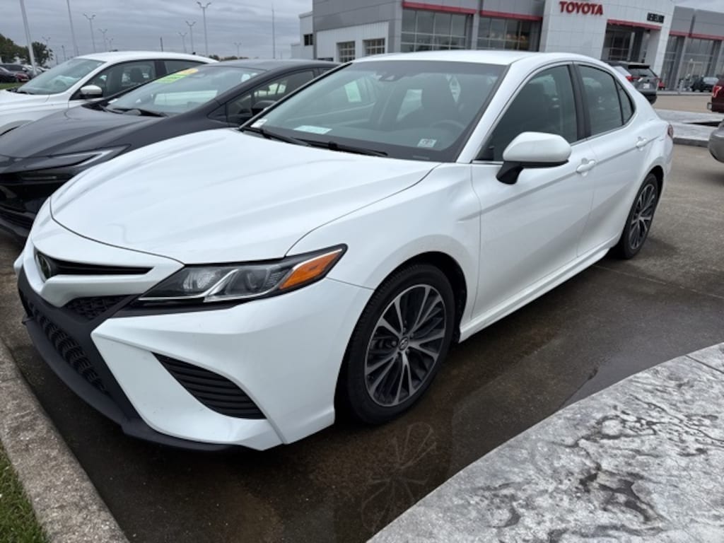 Certified 2018 Toyota Camry SE Sedan