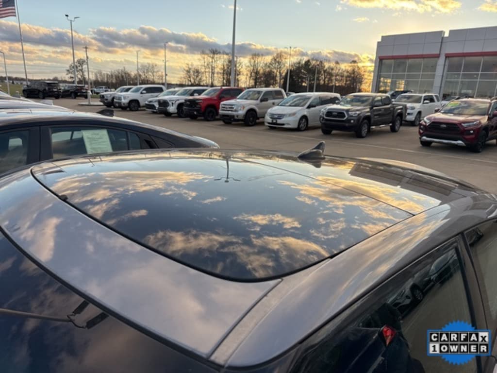 Used 2017 Hyundai Veloster Value Edition Hatchback