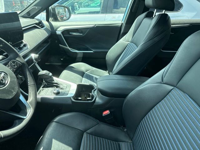 2023 Toyota RAV4 XSE - Photo 4