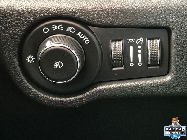 2021 Chrysler Pacifica Touring - Photo 18