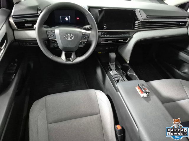 2025 Toyota Camry LE - Photo 10