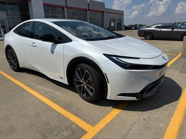 2024 Toyota Prius XLE - Photo 12