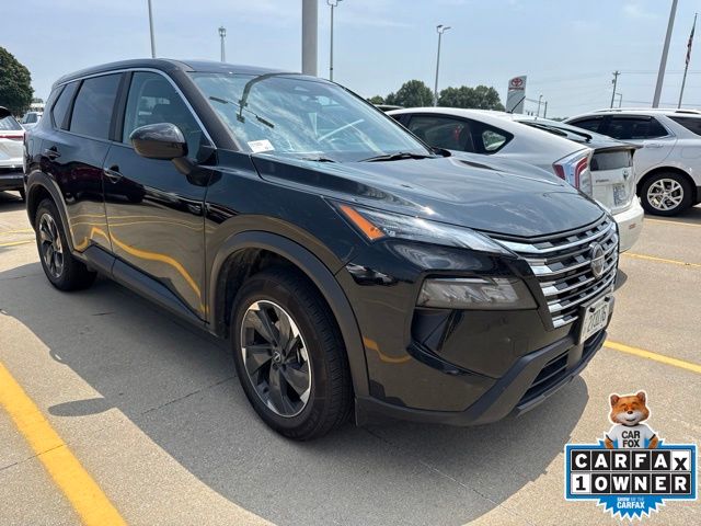 2025 Nissan Rogue SV - Photo 10