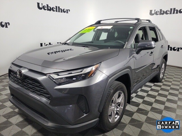 2023 Toyota RAV4 XLE photo 3