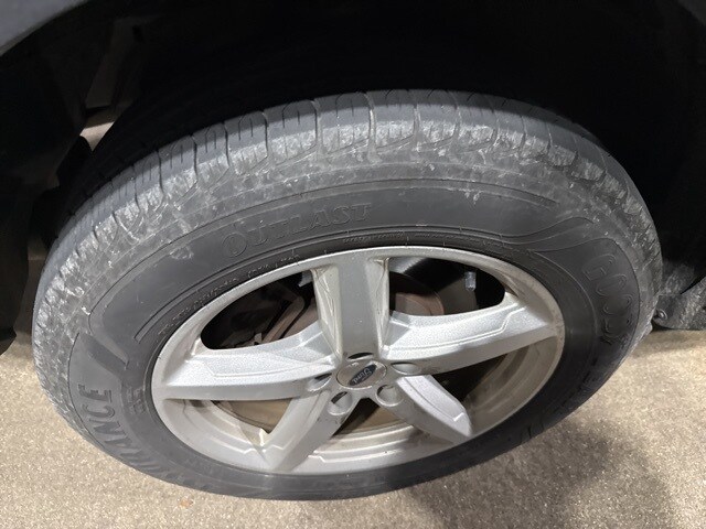 2017 Ford Explorer XLT photo 4