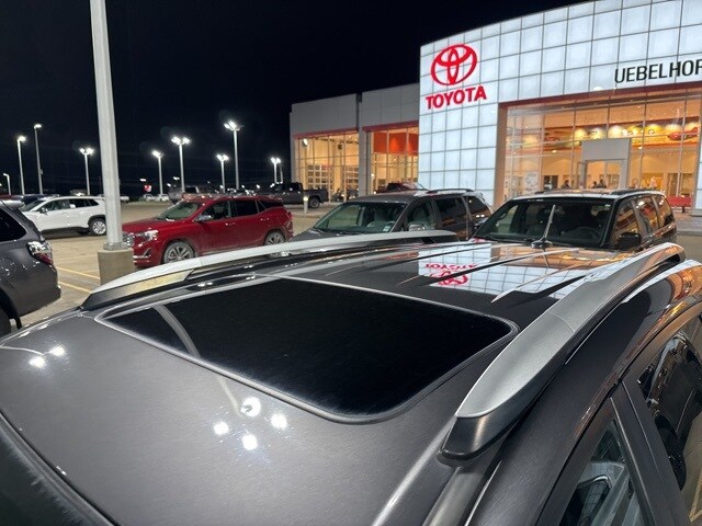 2014 Toyota RAV4 Limited photo 3