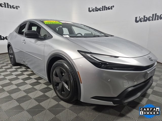 2023 Toyota Prius LE's photo