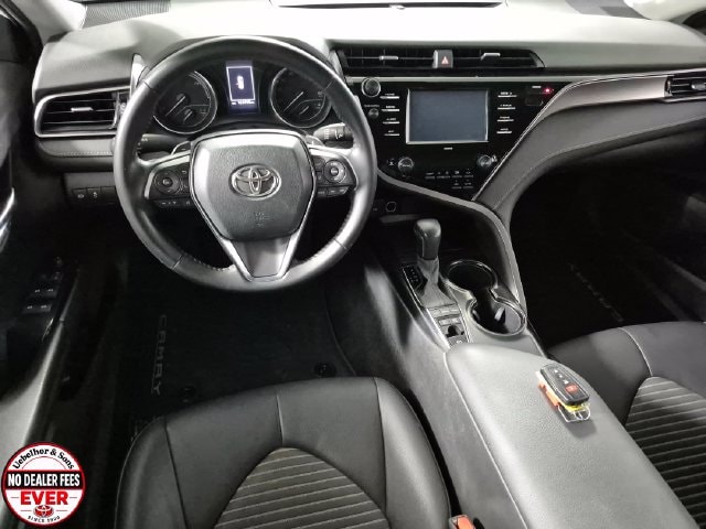 2020 Toyota Camry SE - Photo 10