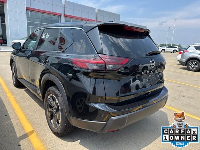 2025 Nissan Rogue SV - Photo 5