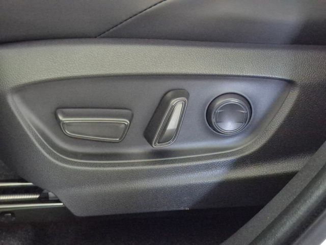 2026 Toyota bZ XLE - Photo 15