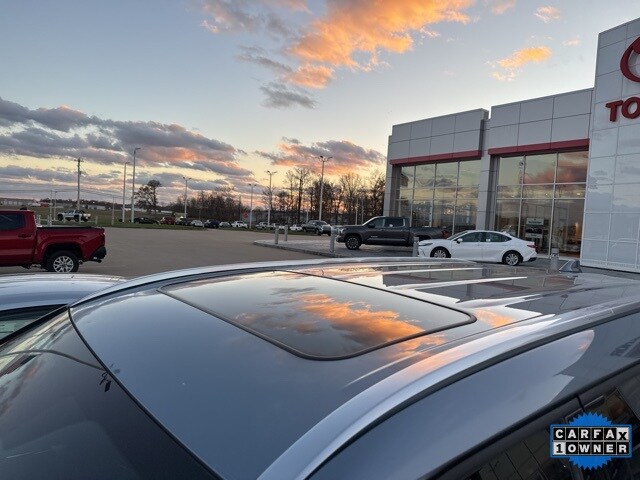 2020 Toyota Highlander XLE photo 3