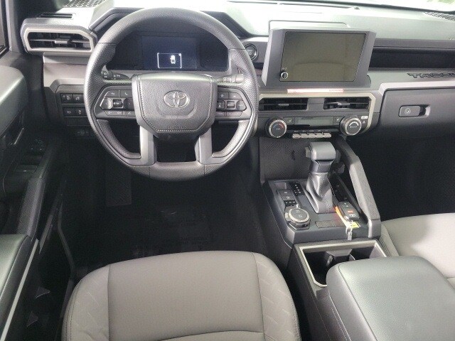 2025 Toyota Tacoma SR5 4x4 Double Cab photo 2