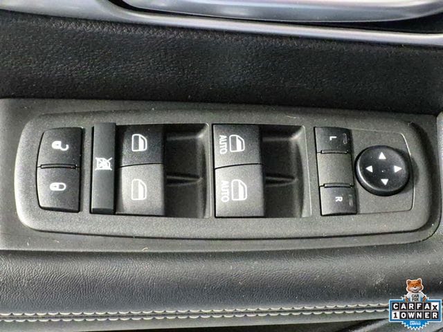 2021 Chrysler Pacifica Touring - Photo 16