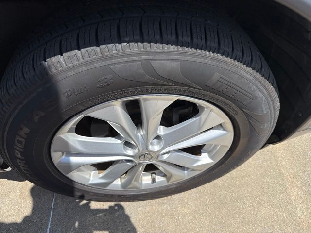 2015 Nissan Rogue SV - Photo 10