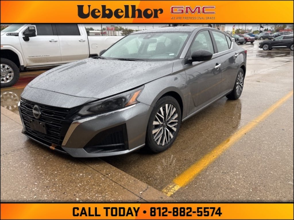 Used 2024 Nissan Altima 2.5 SV Sedan