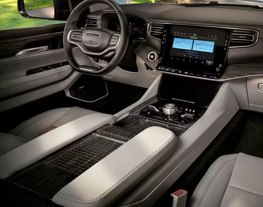 MY24-Wagoneer-Gallery-Interior-3-Desktop.jpg.image.1440-863x678.jpg