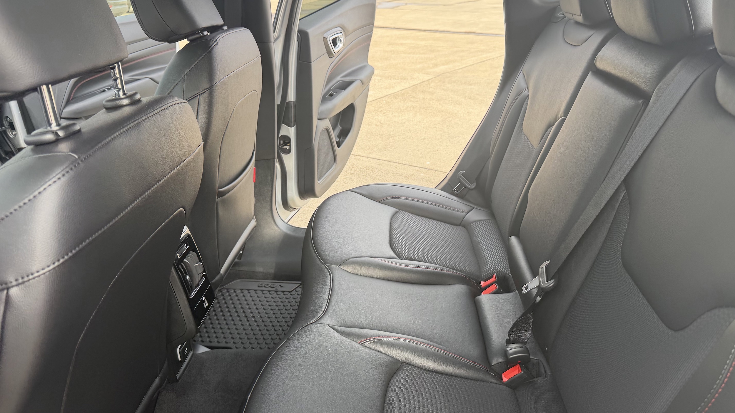2026 Jeep Compass Trailhawk - Photo 35