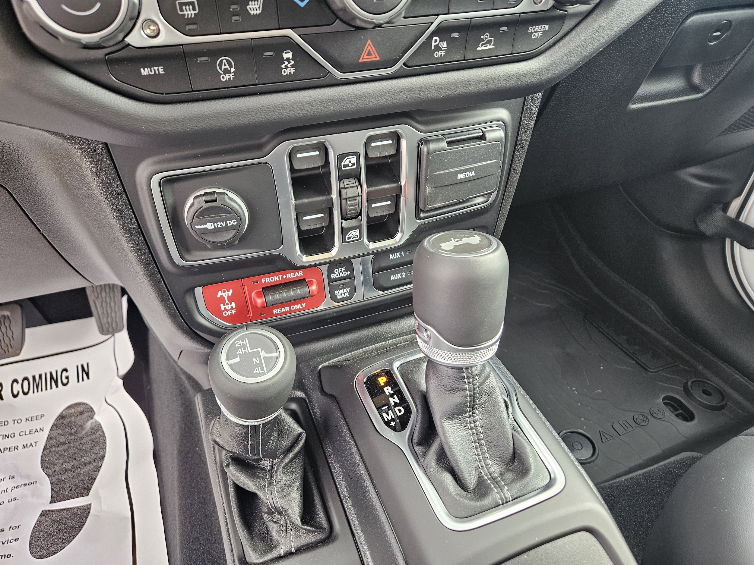 2025 Jeep Wrangler 4-Door Rubicon - Photo 24