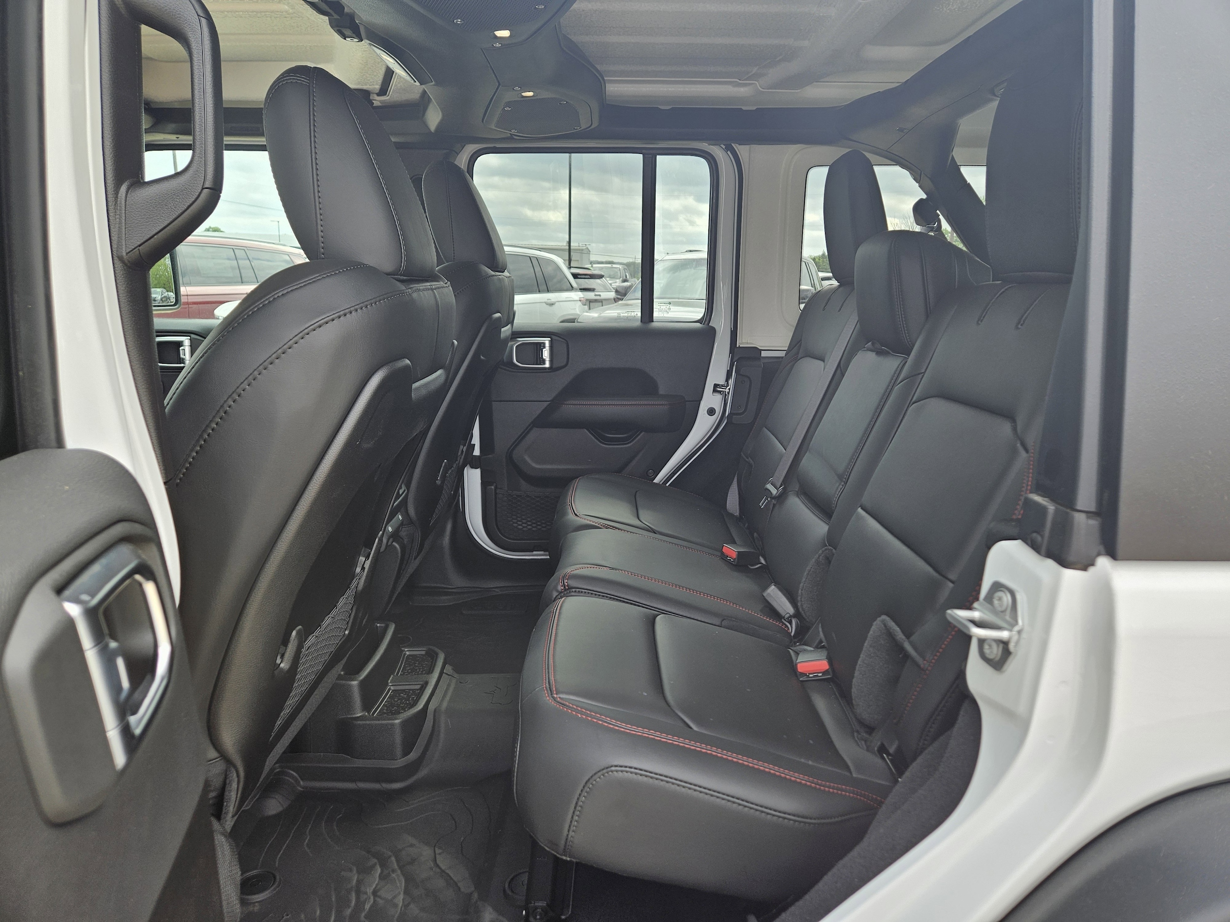 2025 Jeep Wrangler 4-Door Rubicon - Photo 14