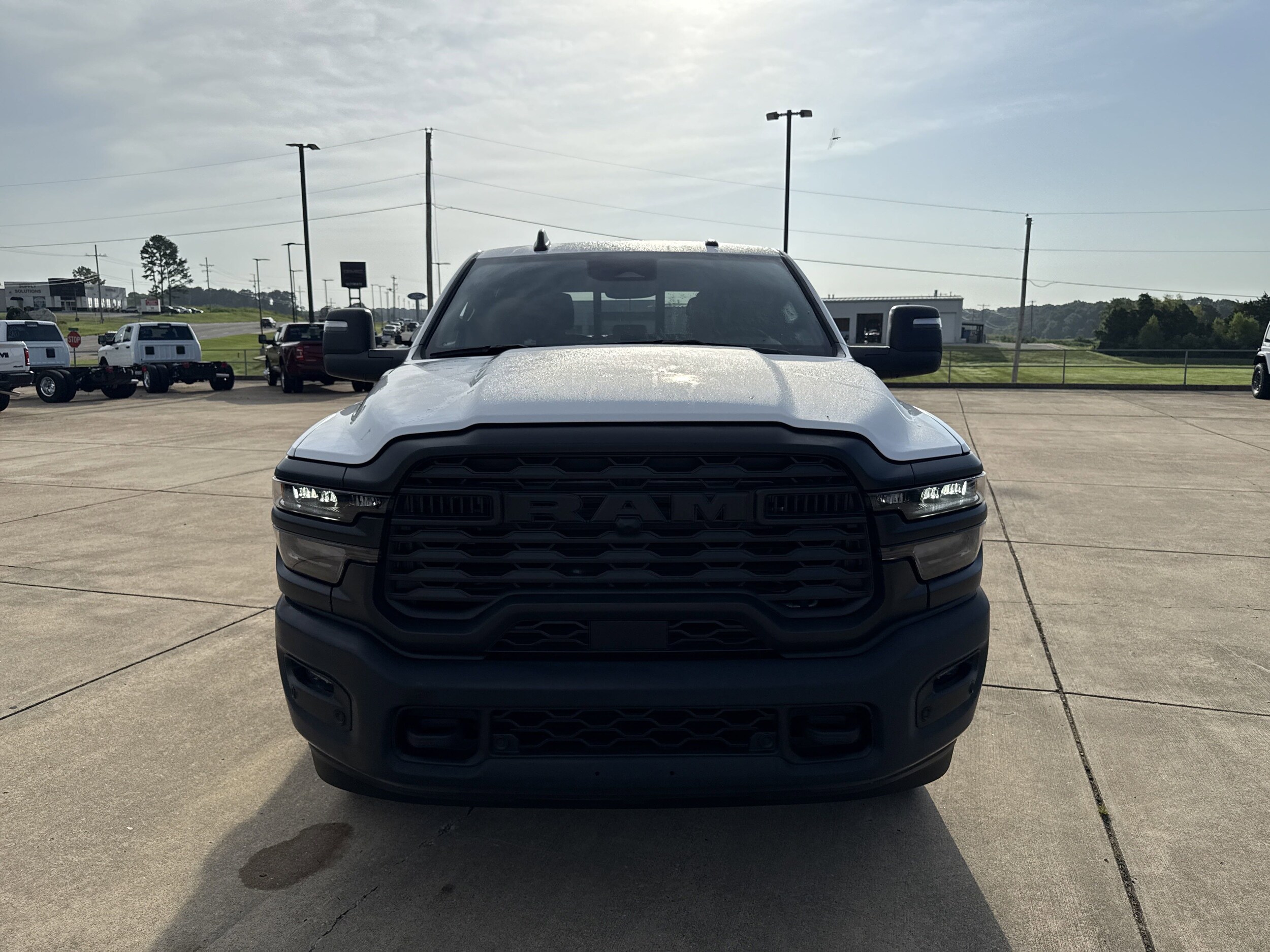 2025 Ram 2500 Tradesman photo 2
