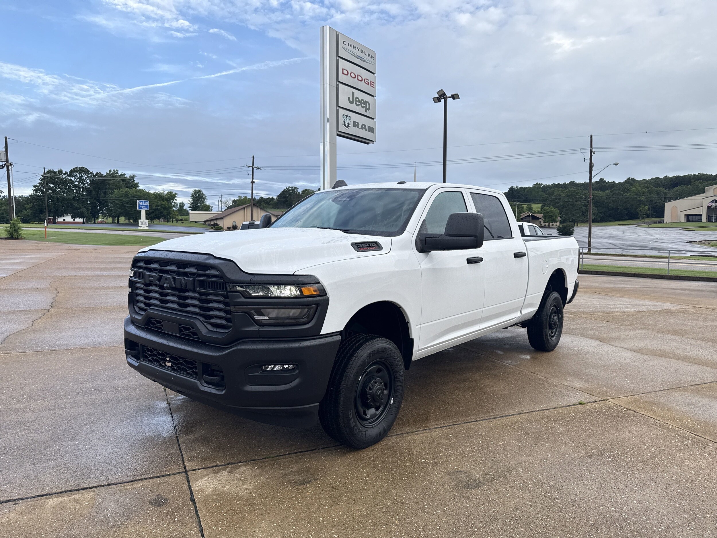 2025 Ram 2500 Tradesman photo 2