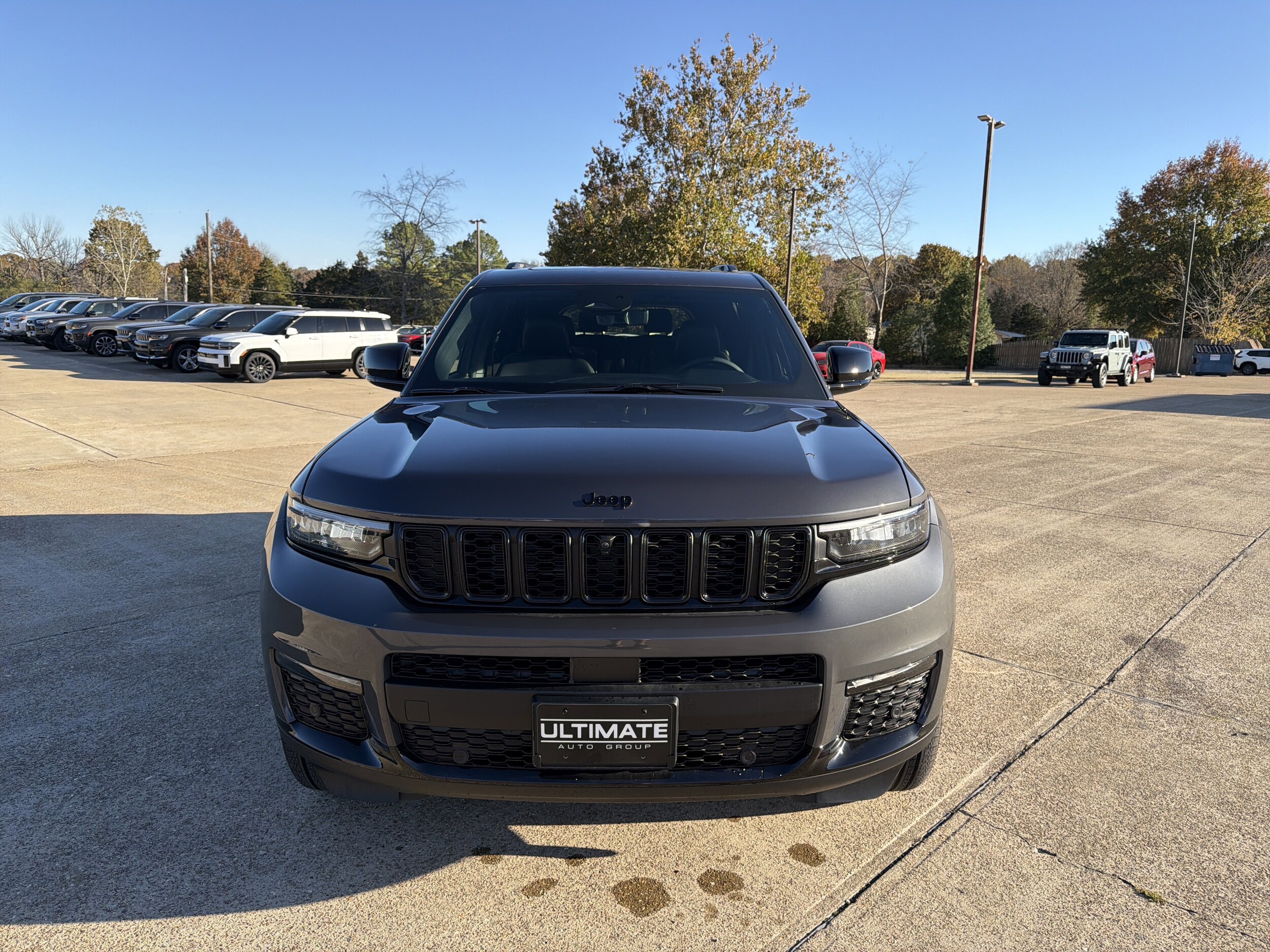 2025 Jeep Grand Cherokee Limited photo 3