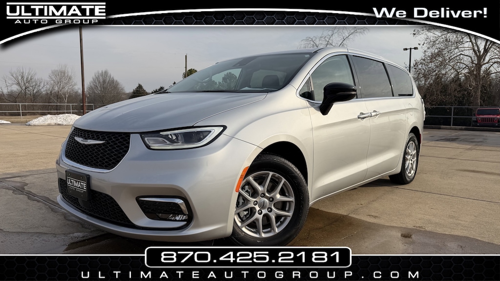 Used 2024 Chrysler Pacifica Touring L Van Passenger Van