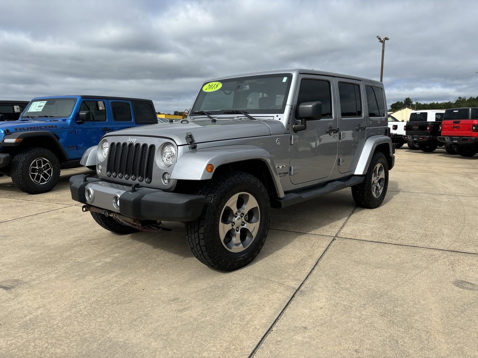 Used 2018 Jeep Wrangler JK Unlimited Sahara with VIN 1C4BJWEG3JL822662 for sale in Mountain Home, AR