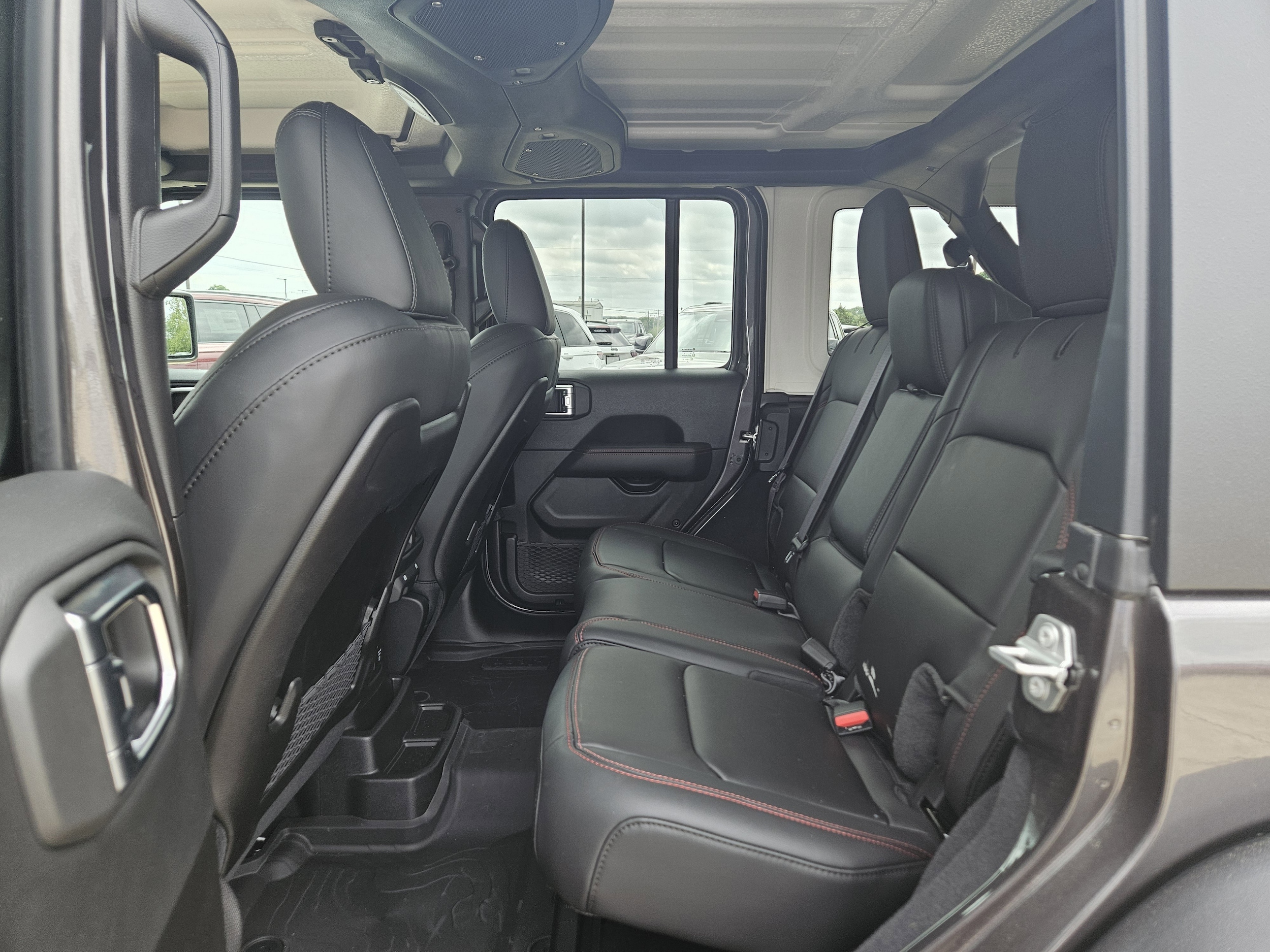 2025 Jeep Wrangler 4-Door Rubicon - Photo 14