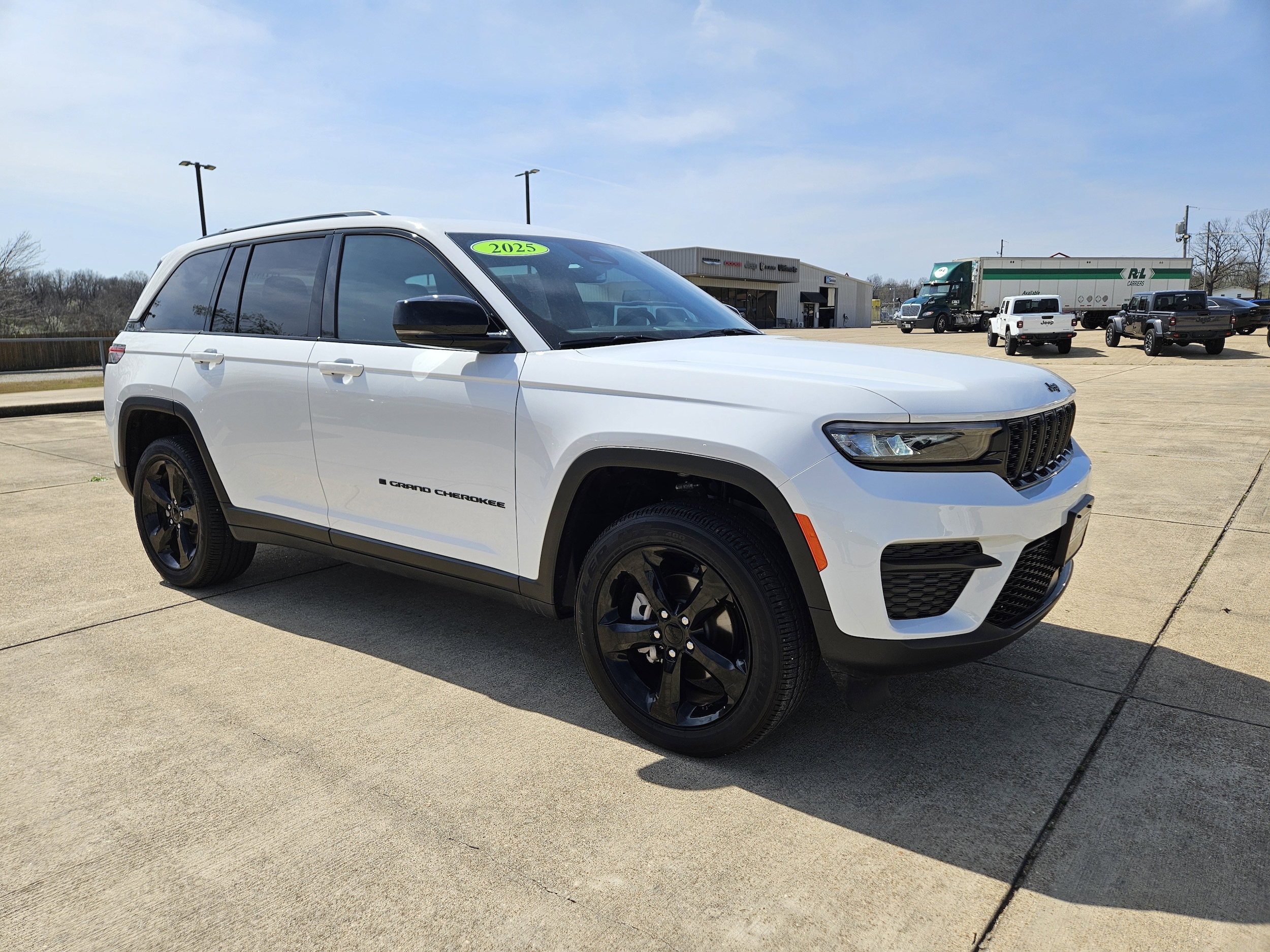 2025 Jeep Grand Cherokee Altitude - Photo 8