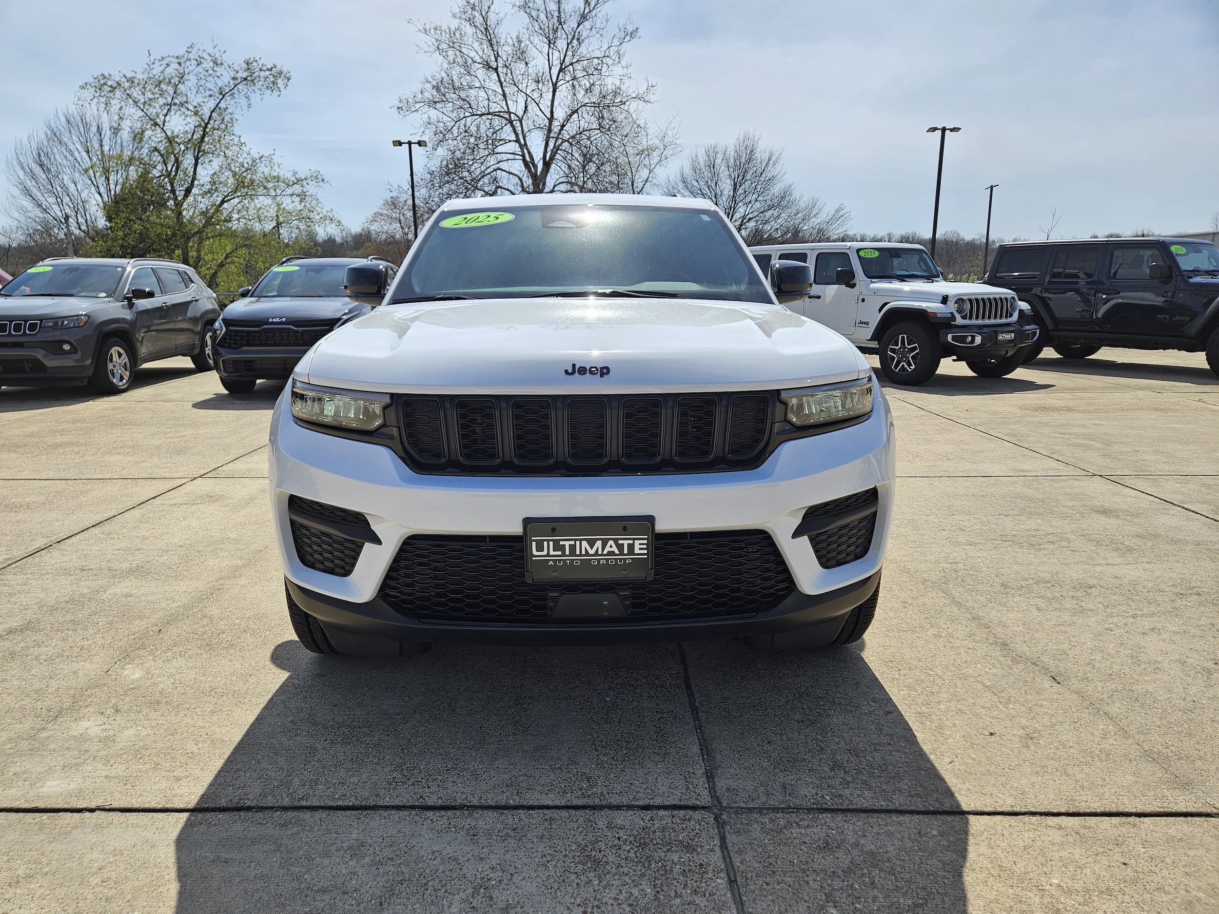 2025 Jeep Grand Cherokee Altitude - Photo 9