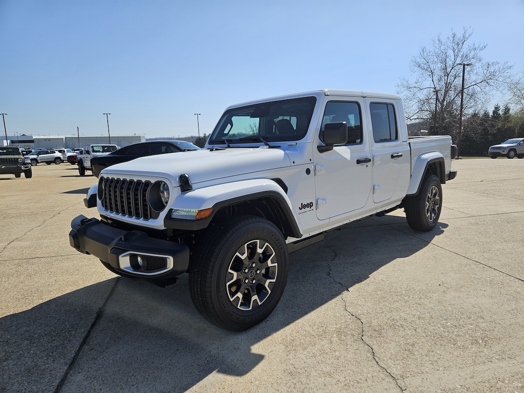 New 2026 Jeep Gladiator SAHARA 4X4 Pickup