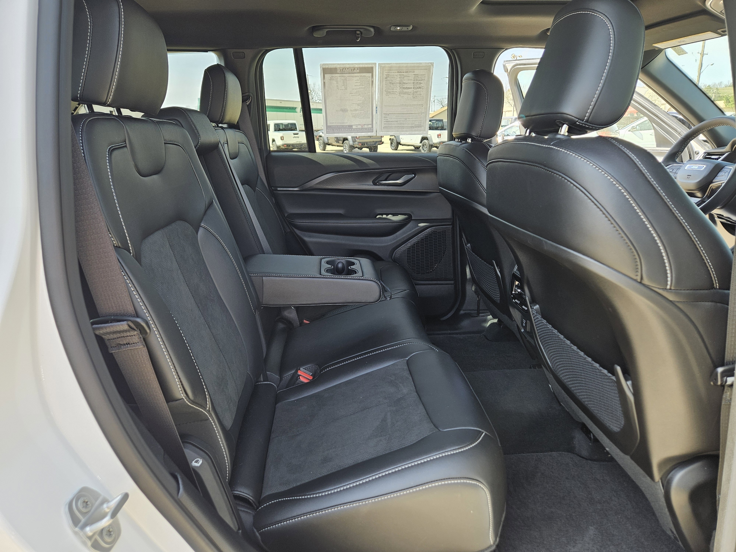 2025 Jeep Grand Cherokee Altitude - Photo 14