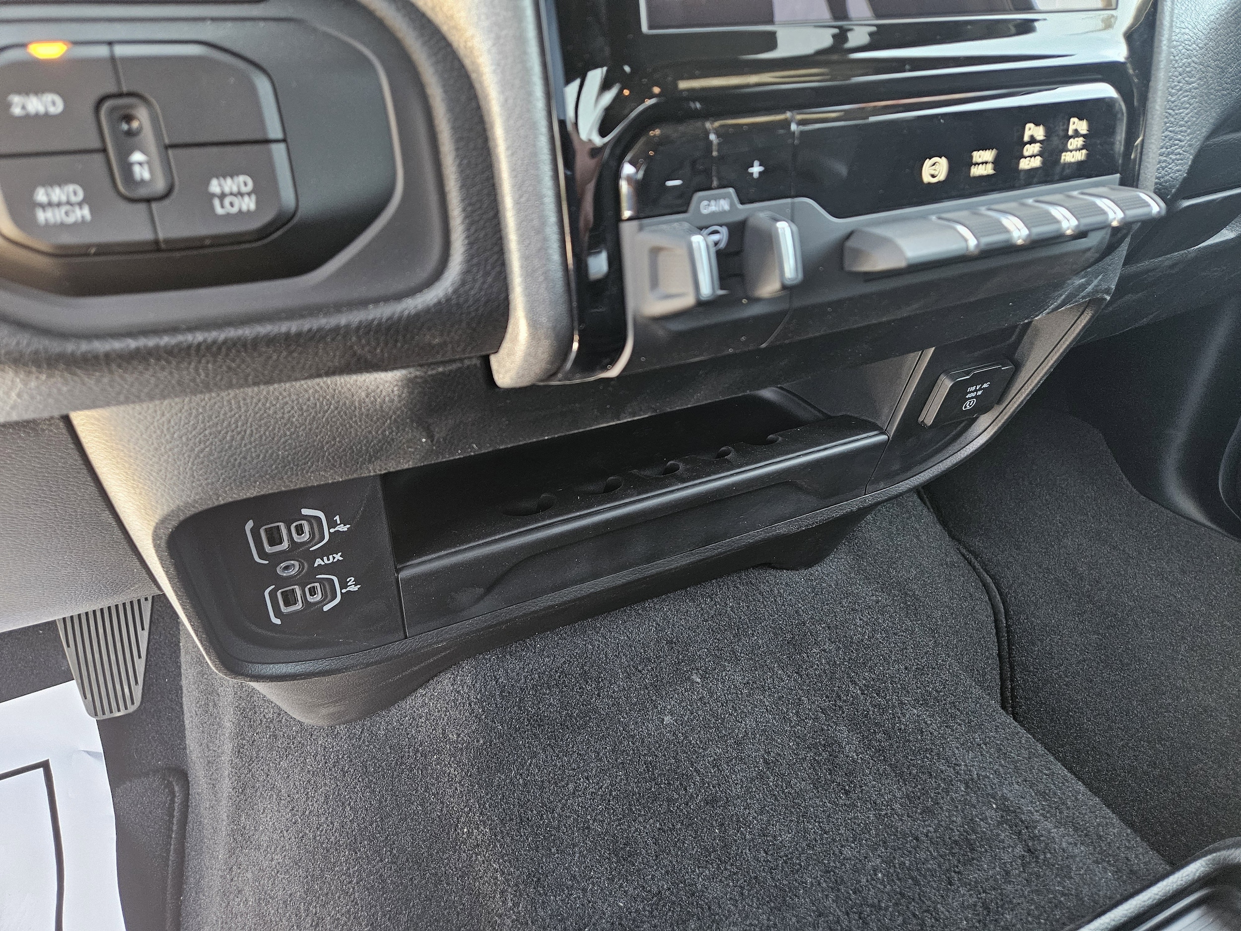 2025 RAM 2500 Tradesman - Photo 23