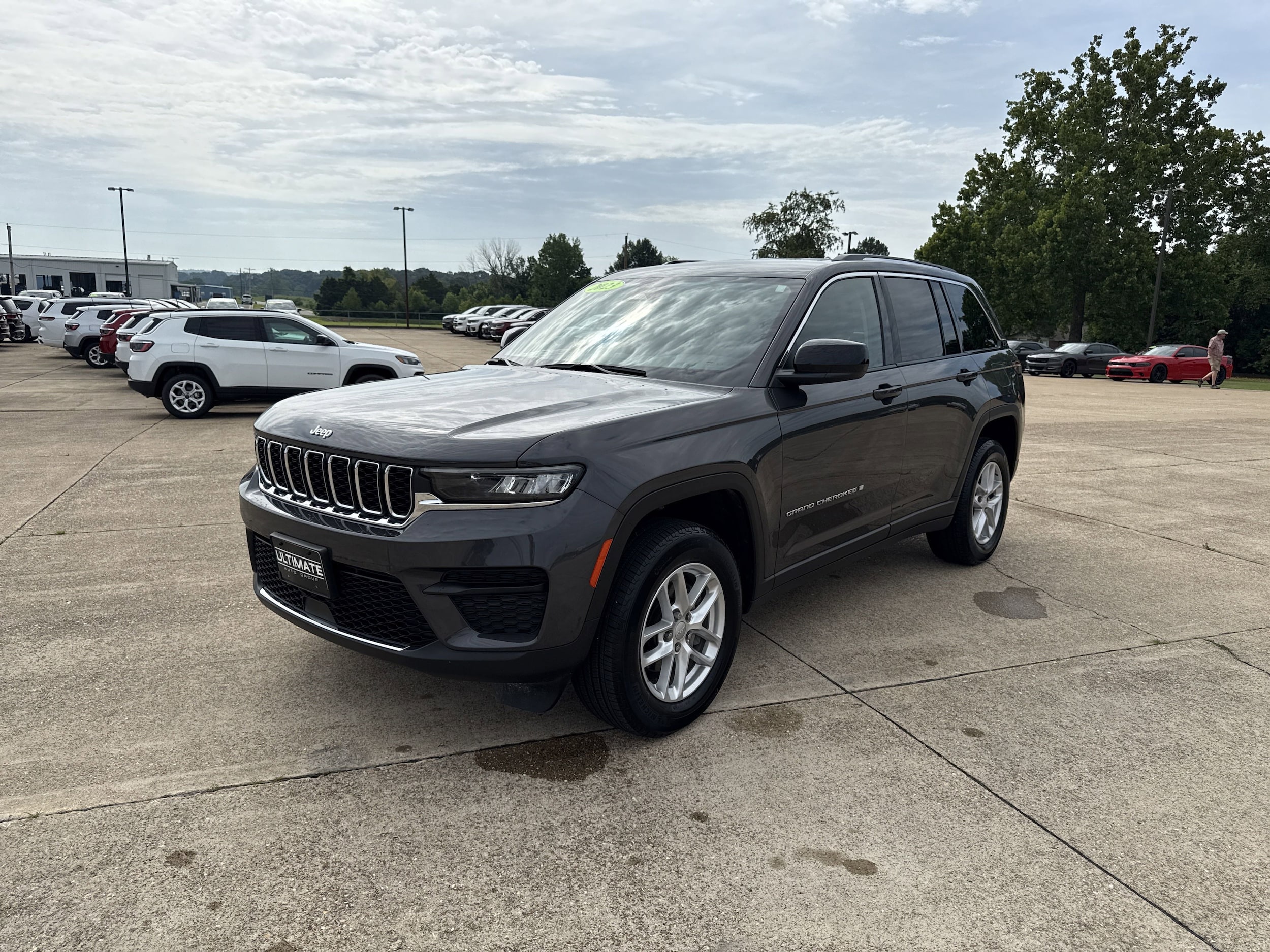 Used 2023 Jeep Grand Cherokee Laredo with VIN 1C4RJHAG9PC562468 for sale in Mountain Home, AR