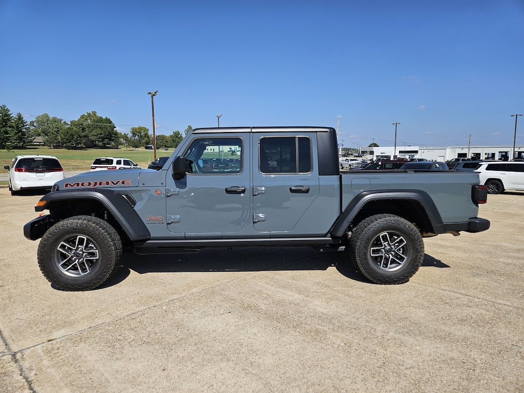 Used 2026 Jeep Gladiator Mojave Truck Crew Cab